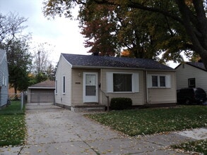 Building Photo - COZY AND CUTE 2 BEDROOM, 1 BATH HOME IN TAYLOR ------POLK