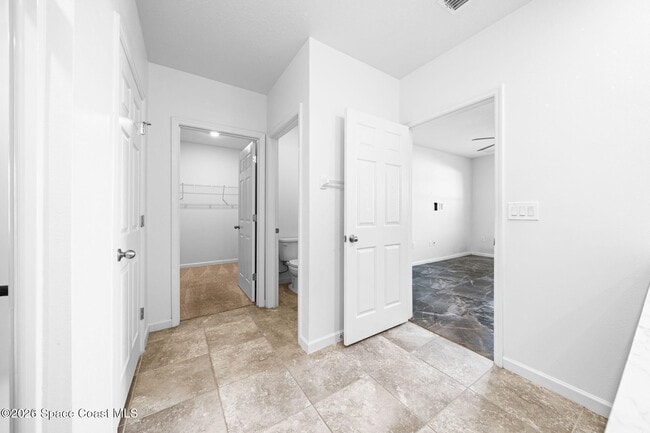 Building Photo - 549 Lafayette St SW