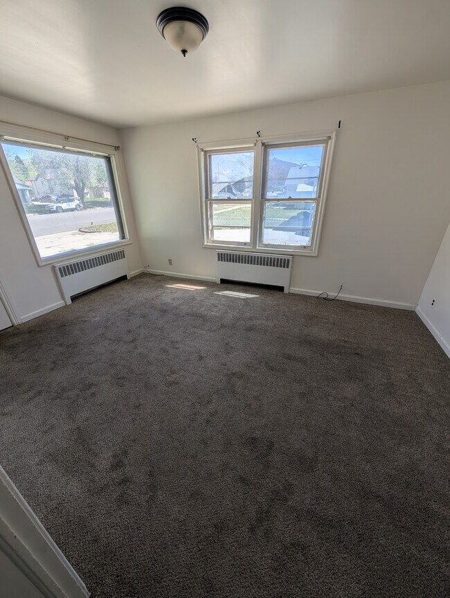 Building Photo - 129 N 100 E