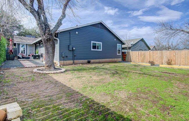 Building Photo - 12911 Quinn Trail