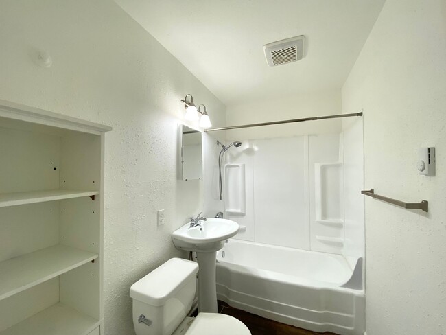 Building Photo - Dudley 3502-3504#