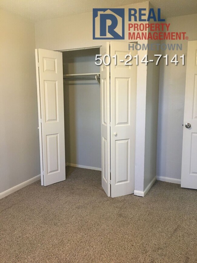 Building Photo - 134 Lonsdale Cir