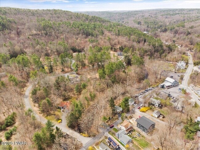 Building Photo - 144 Sawkill Ave