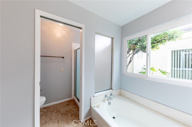 Building Photo - 32 Lone Pine