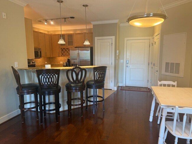 Building Photo - Furnished 2 Bedroom in Winstead Commons! Convenient to Lawndale Dr, Battleground Ave, and More!