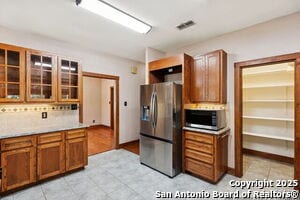 Building Photo - 807 Happy View