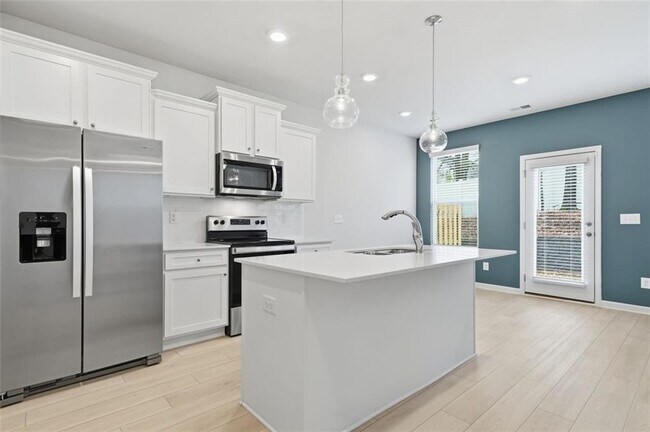 Building Photo - 208 Filer Dr