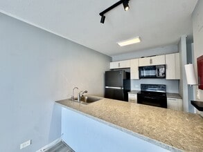 Building Photo - 98-500-500 Koauka Loop