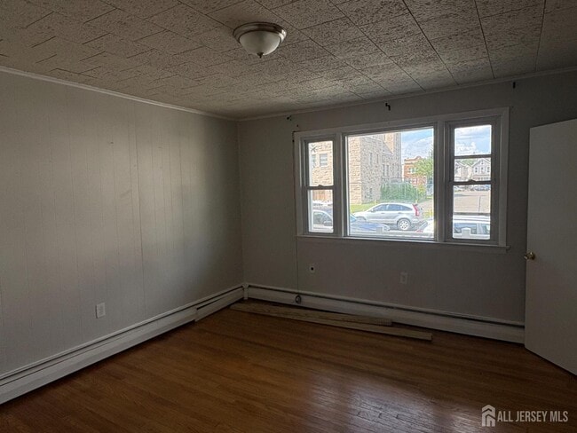 Building Photo - 311 Barclay St