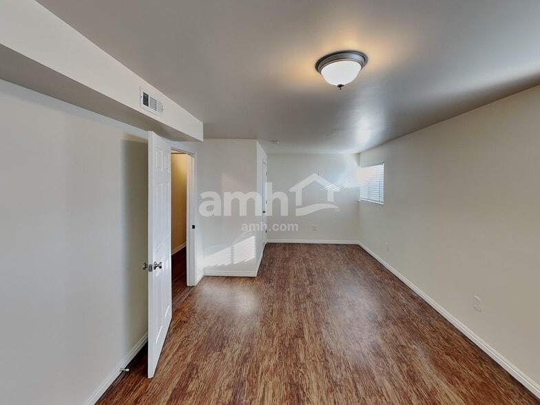 Building Photo - 8384 S Etude Dr