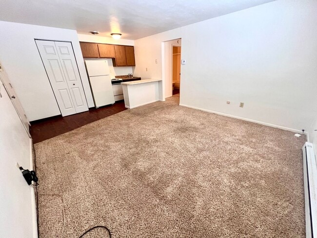 Building Photo - Moon Twp - Spacious 1 Bedroom 1 Bathroom -...