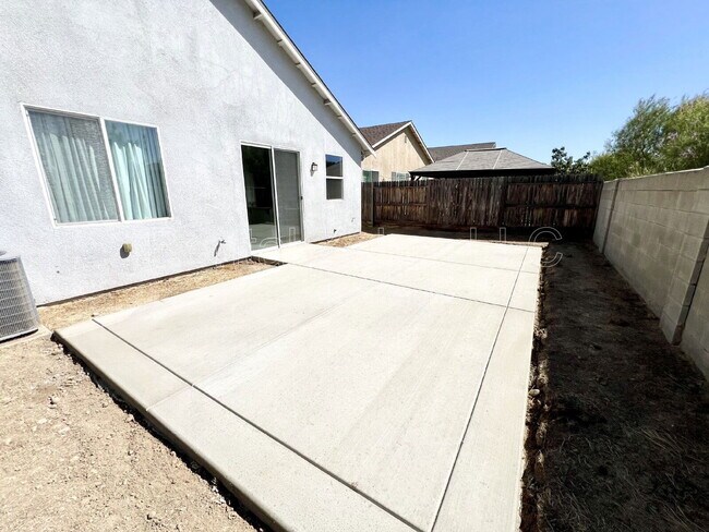 Building Photo - 482 Glendon Pl
