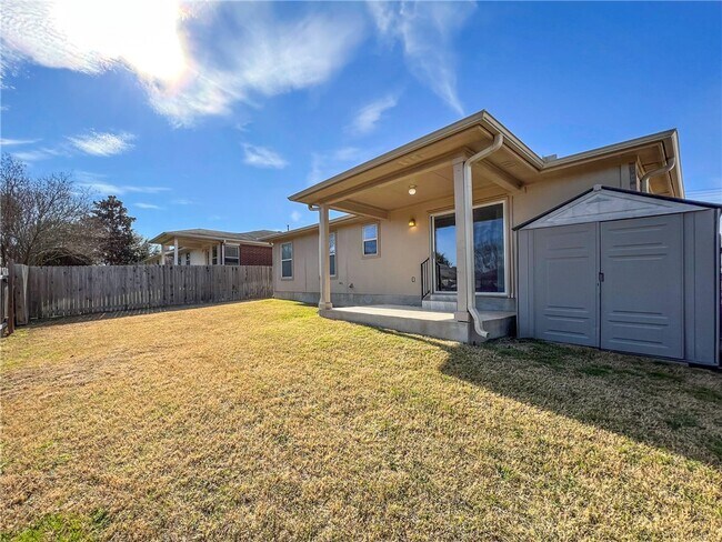Building Photo - 116 Remington Dr
