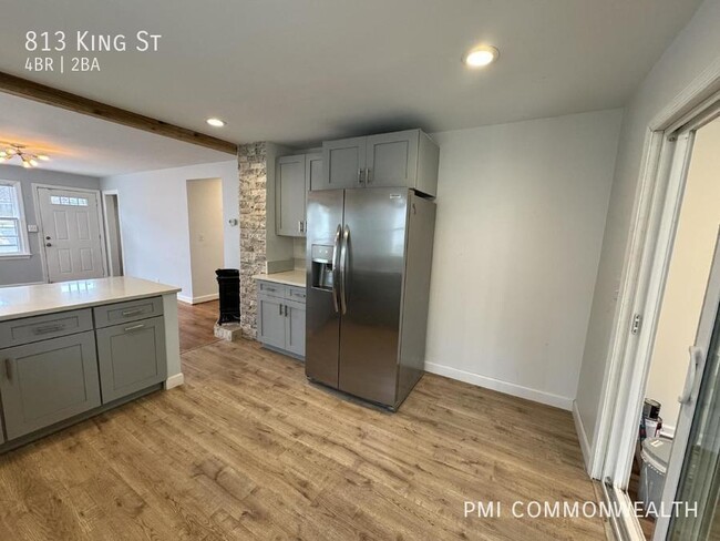 Building Photo - 4 Bed / 2 Bath Single Family (Available 6/...