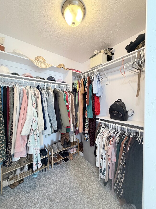 Building Photo - 1792 W Torlundy Dr