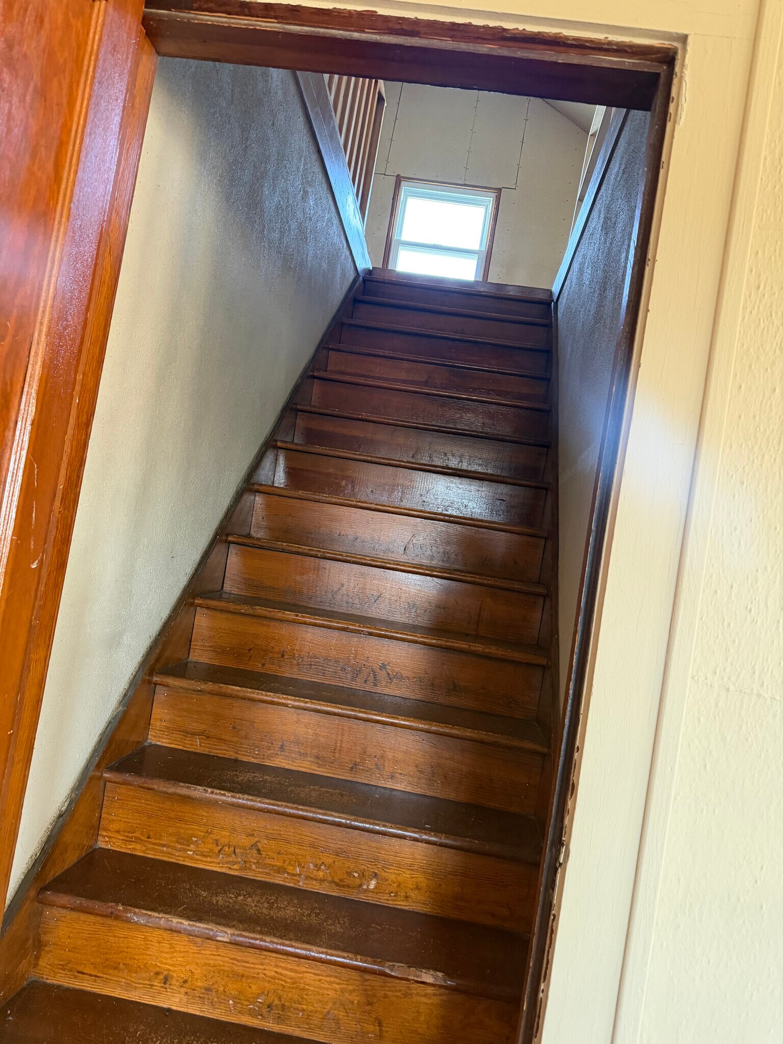 Building Photo - 320 Bates Blvd