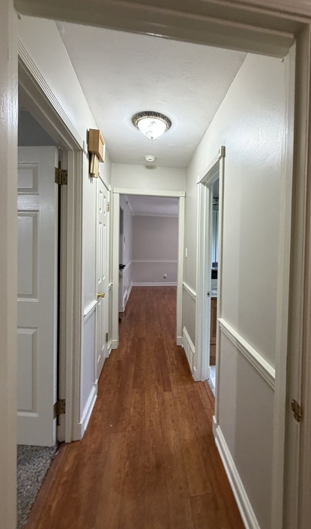 Building Photo - Gorgeous & Spacious Home Now Available