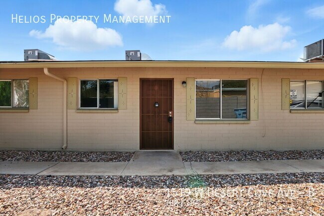 Building Photo - 1519 W Desert Cove Ave