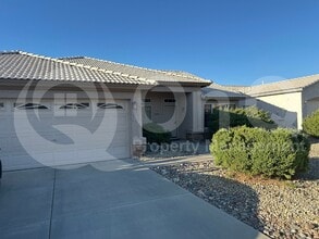 Building Photo - 10828 W Utopia Rd