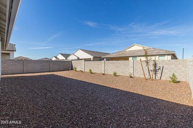 Building Photo - 18646 W Buckskin Trl