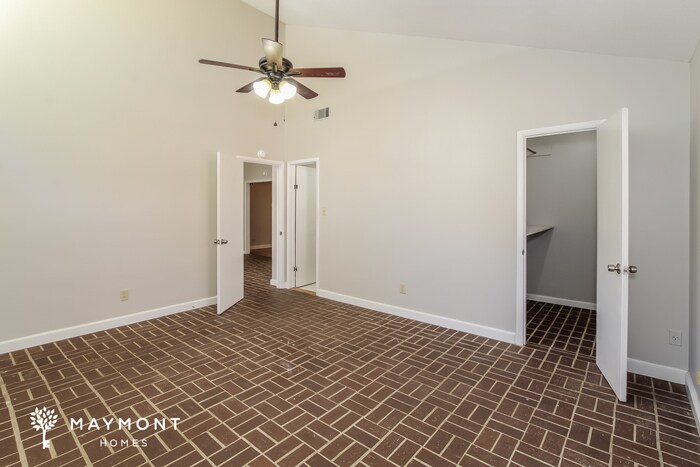 Building Photo - 510 S Georgetown Dr