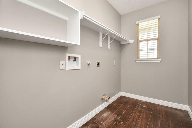 Building Photo - 8522 Chancellorsville Ln