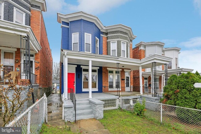 Building Photo - 3041 Belmont Ave
