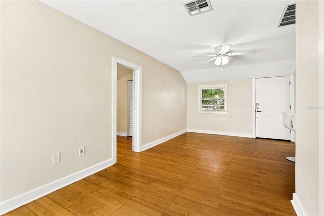 Building Photo - 111 12th Ave N