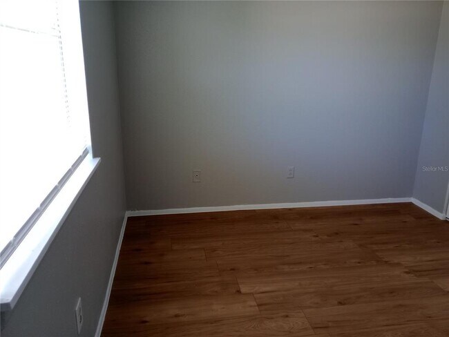 Building Photo - 2190 Knox McRae Dr