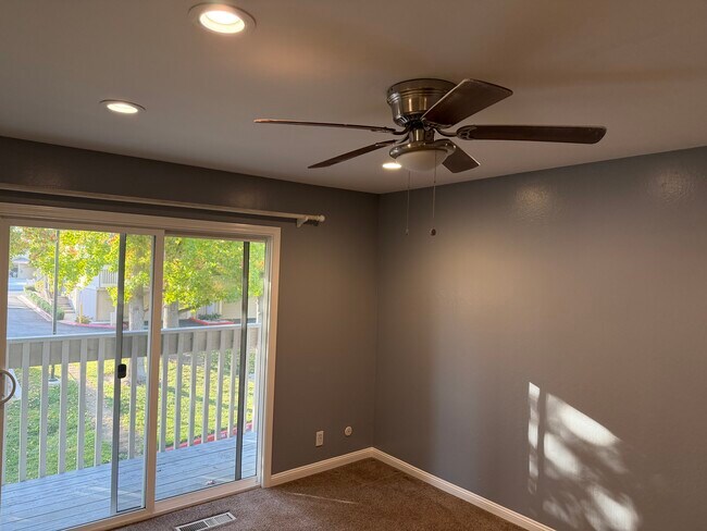 Building Photo - 1344 Merrivale West Sq