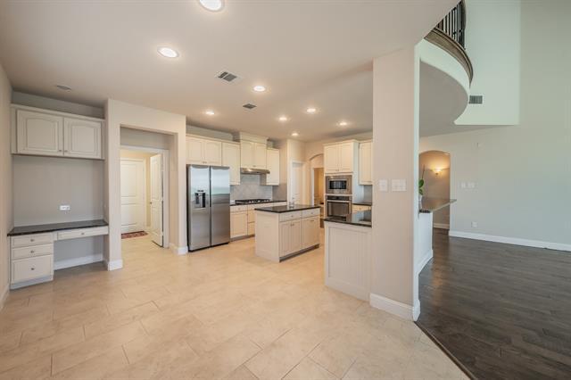 Building Photo - 15505 Bluffdale Dr