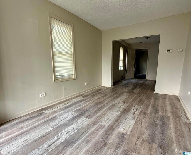 Building Photo - 7101 Naples Ave