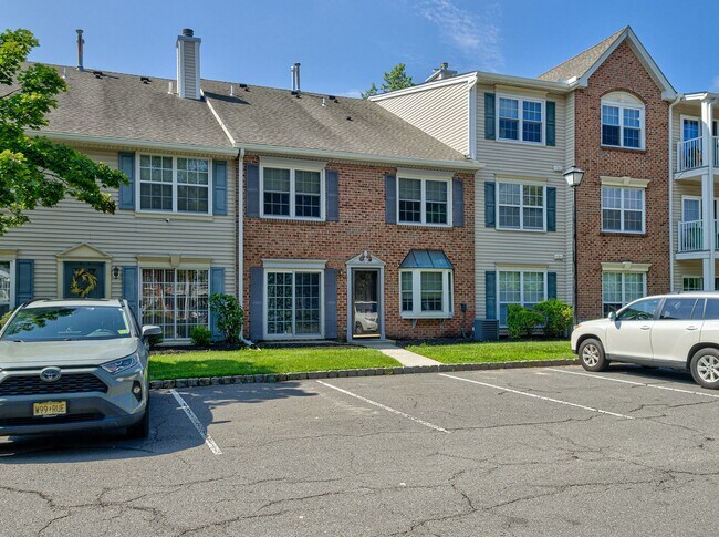 Building Photo - 96 Versailles Ct