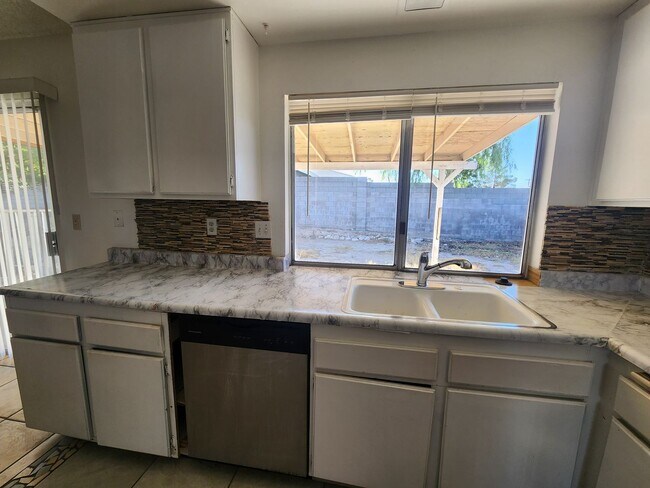 Building Photo - Affordable Single-Story Home