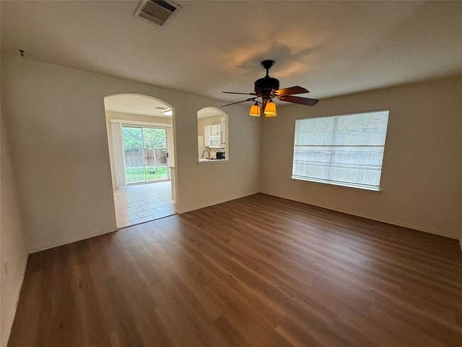 Building Photo - 224 Jim Miller Dr