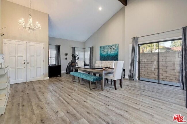 Building Photo - 10754 Garland Dr