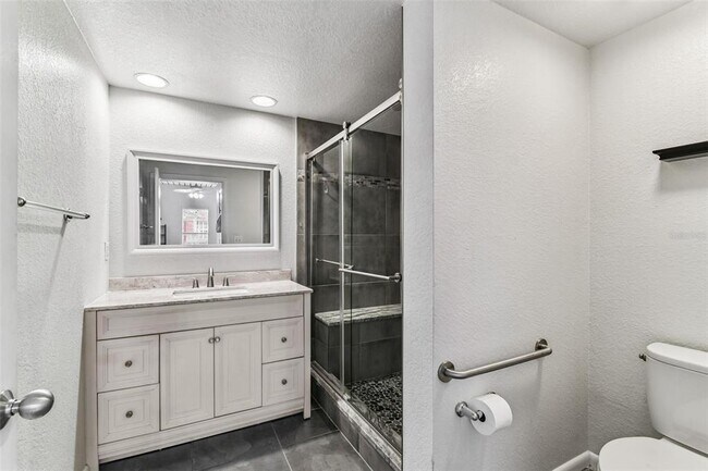 Building Photo - 2421 W Horatio St