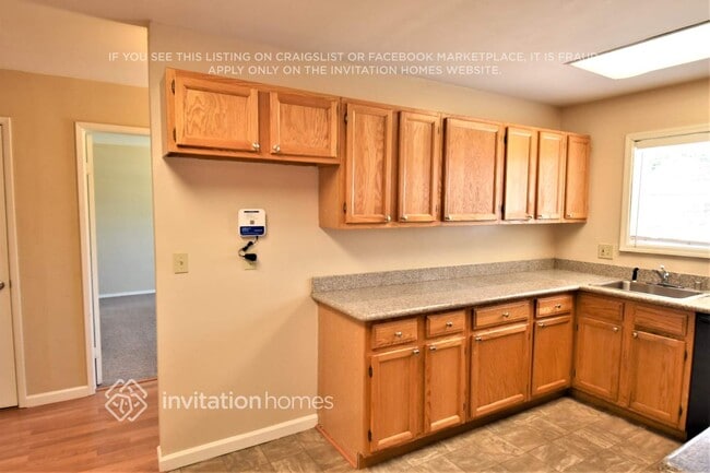 Building Photo - 3054 Coventry Dr