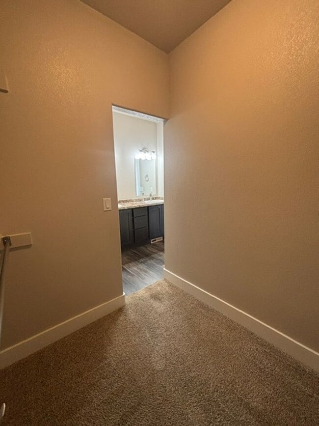 Building Photo - 1333 Alyssa Way
