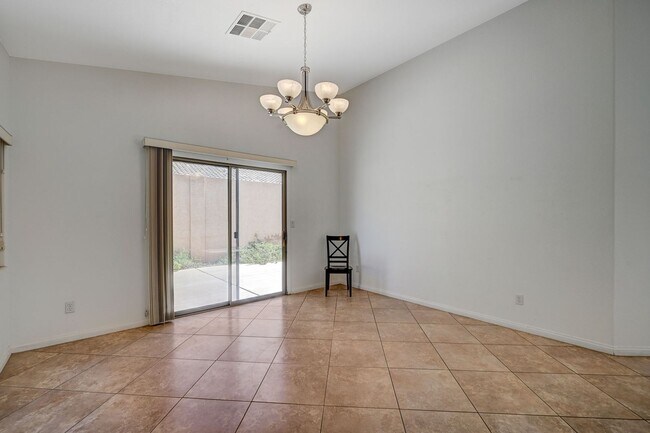 Building Photo - 121 Chatara Way