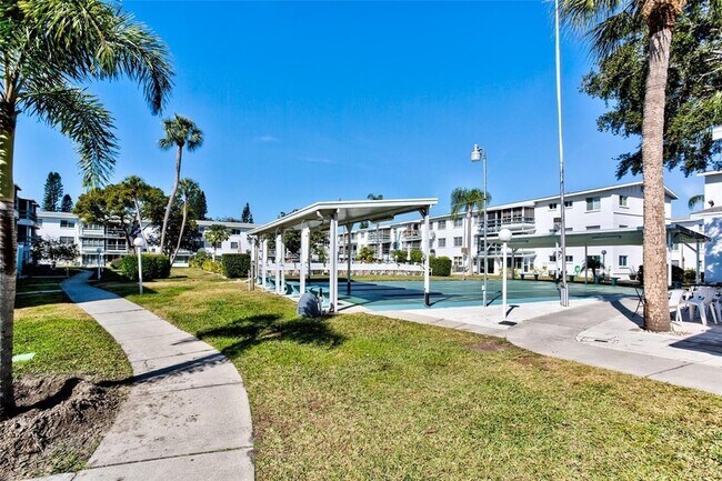 Building Photo - 1836 Sunny Dr