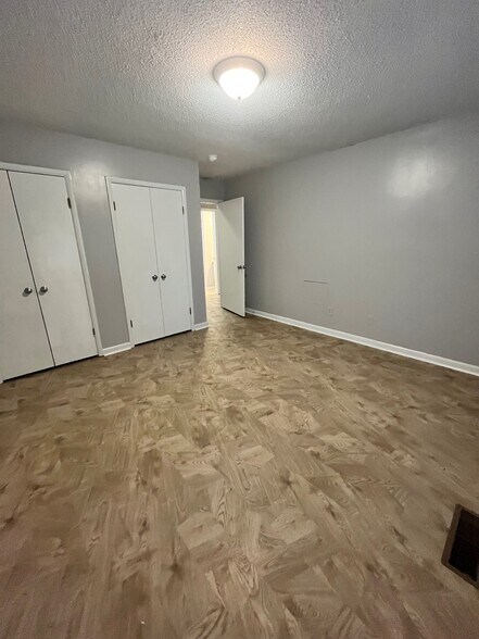 Guest Room - 824 S 6th St