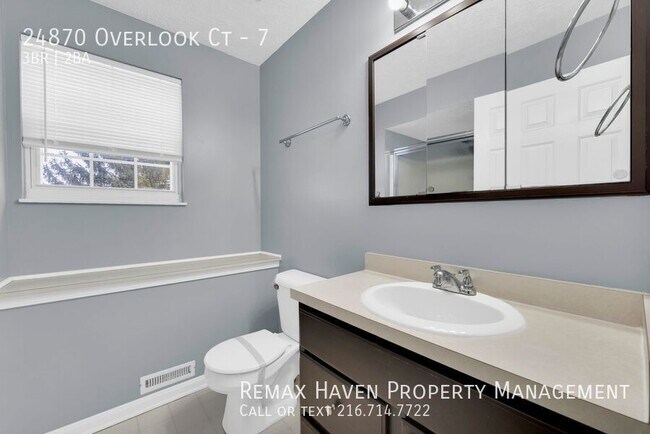 Building Photo - 24870 Overlook Ct