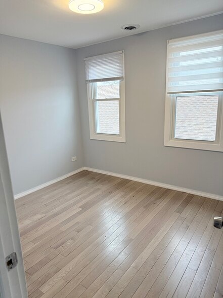 Building Photo - 2807 N 74th Ct