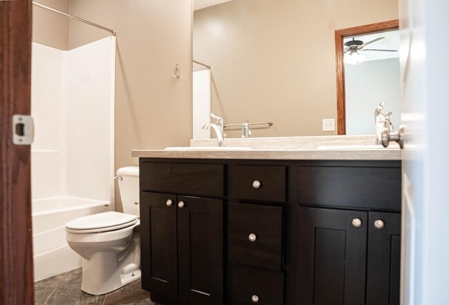 Building Photo - 1139 SW 6th St