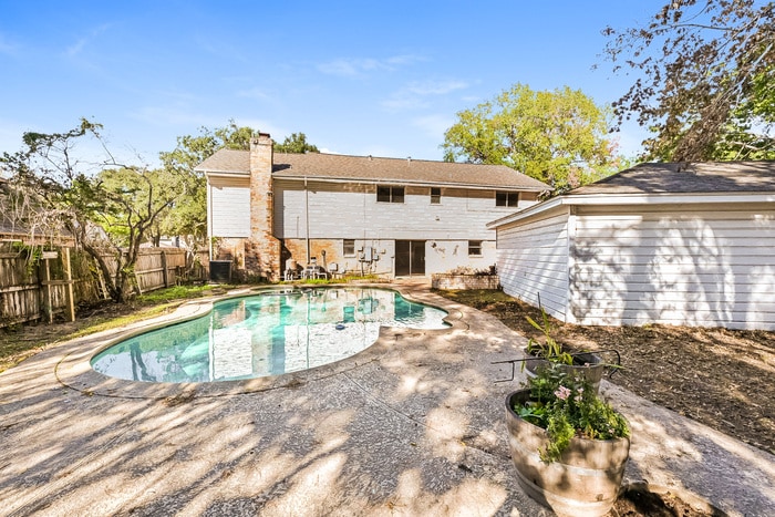 Building Photo - 10719 Idlebrook Dr