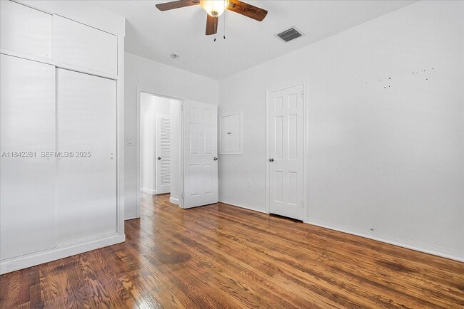 Building Photo - 8826 Emerson Ave