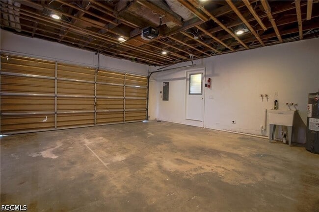 Building Photo - 5302 Malibu Ct
