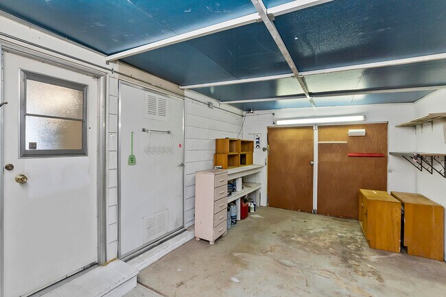 Building Photo - 171 Avenida Orontes