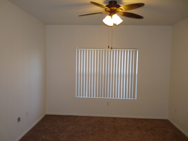 Building Photo - SOUTHWEST 2 BEDROOM, 2 BATH CONDO IN GATED...